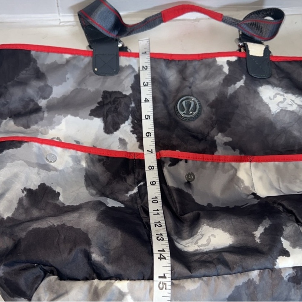 Good Condition! Reversible Lululemon Athletica Di… - image 6